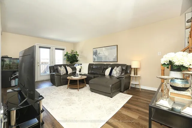 Additional image 11 of 23 Town House Cres