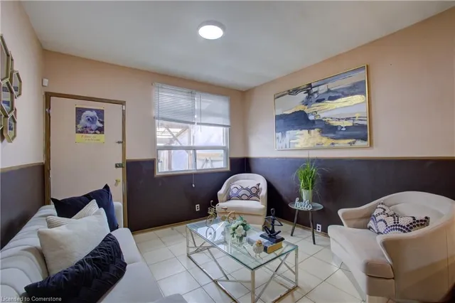 Additional image 15 of 82 Uxbridge Ave