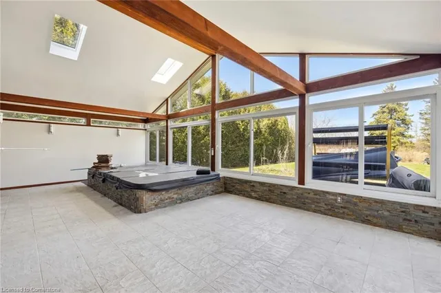 Additional image 11 of 827 6th Concession Rd