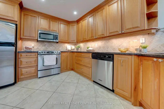 Additional image 11 of 27 Coates Dr