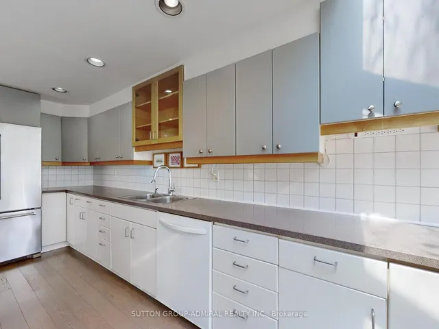 Additional image 16 of 248 Glengrove Ave