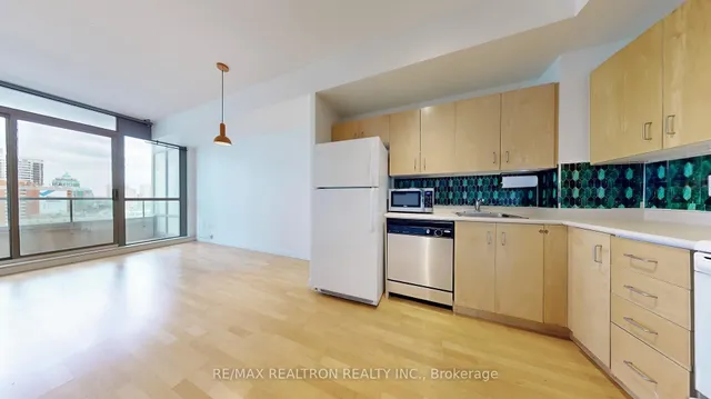 Additional image 16 of 281 Mutual St Unit 1506