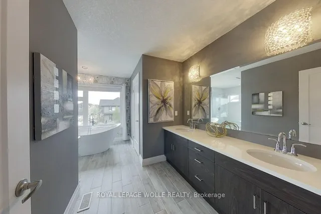 Additional image 31 of 69 Eaglecrest St