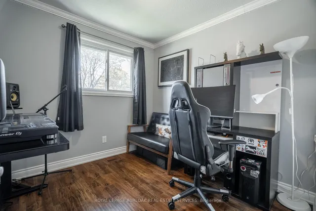 Additional image 18 of 3 Banff Dr