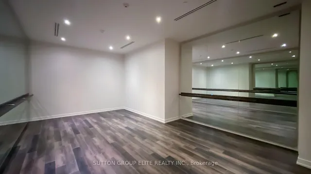 Additional image 44 of 197 YONGE St Unit 4902