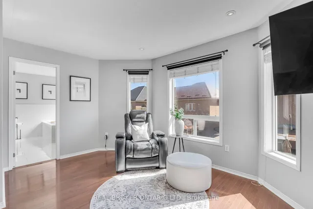 Additional image 28 of 1036 Hemstreet Cres