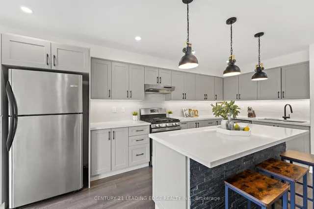 Additional image 35 of 1126 BONIN Cres