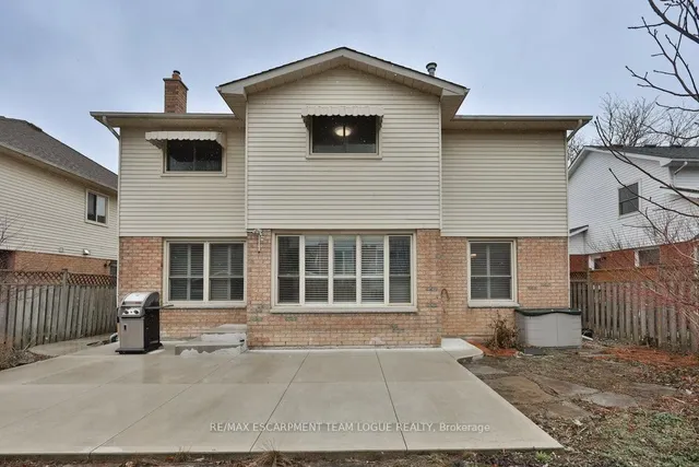 Additional image 44 of 2223 VISTA Dr