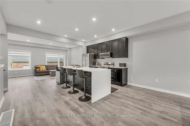 Additional image 23 of 187 Wilson St Unit 32