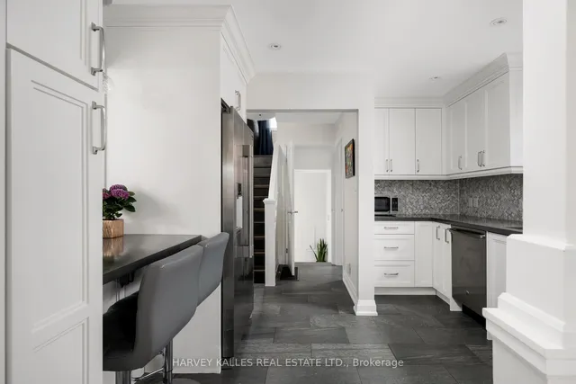 Additional image 4 of 89 Charleswood Dr