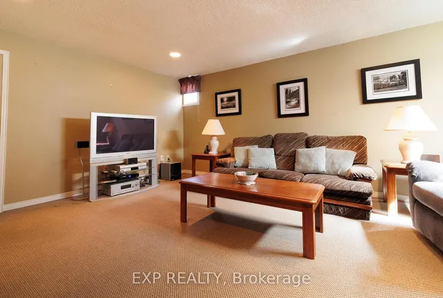 Additional image 16 of 220 Cedarwoods Cres