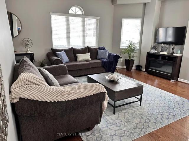 Additional image 19 of 1 Tower Gate Unit 11