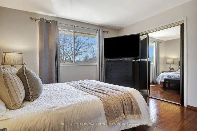 Additional image 20 of 137 Wimbleton Cres