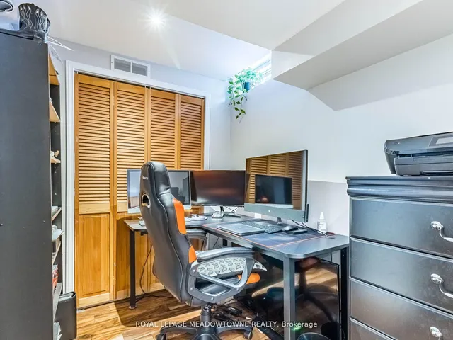 Additional image 41 of 73 Townley Cres