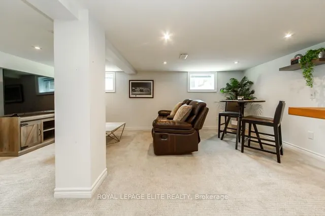 Additional image 24 of 75 Manitoba St