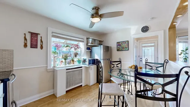 Additional image 6 of 527 Victoria Park Ave