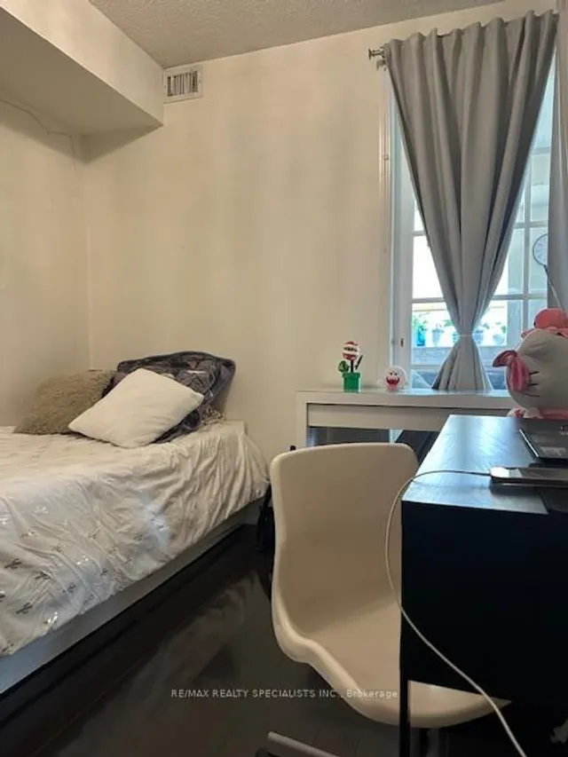 Additional image 12 of 200 Burnhamthorpe Rd Unit 605