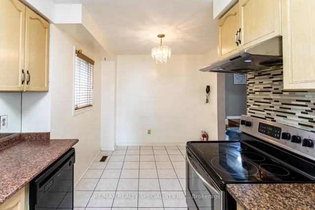 Additional image 10 of 128 TOBA Cres