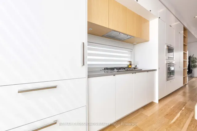 Additional image 23 of 536A Eglinton Ave