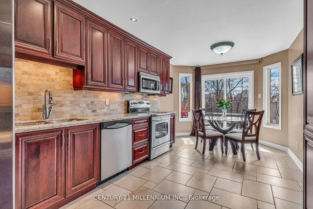 Additional image 17 of 82 Candy Cres