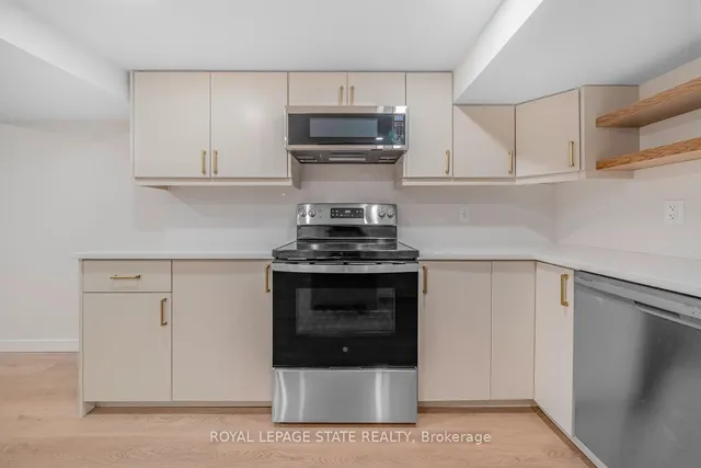 Additional image 31 of 869 Garth St