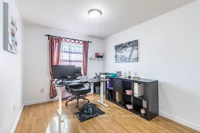 Additional image 22 of 1528 Lancaster Dr Unit 24