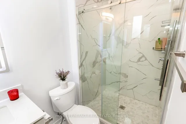 Additional image 31 of 1677 Stover Cres