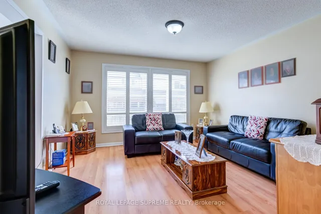 Additional image 7 of 1063 Wallbrook Cres