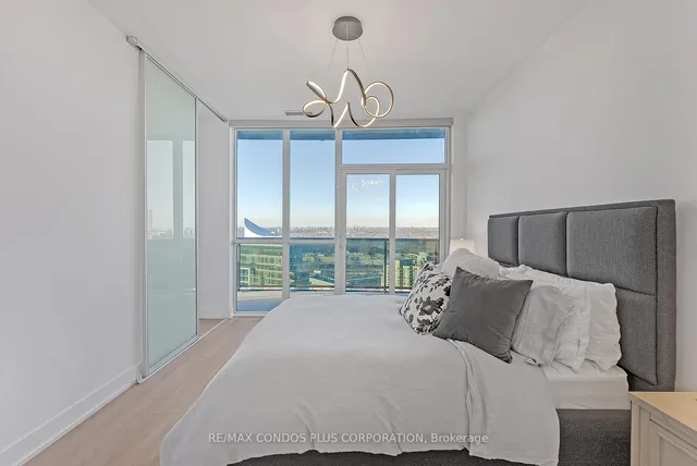 Additional image 19 of 80 Marine Parade Dr Unit 2907