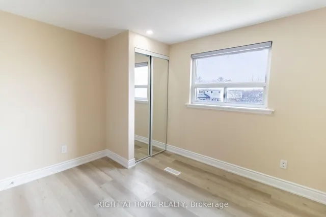 Additional image 27 of 36 Flamingo Cres