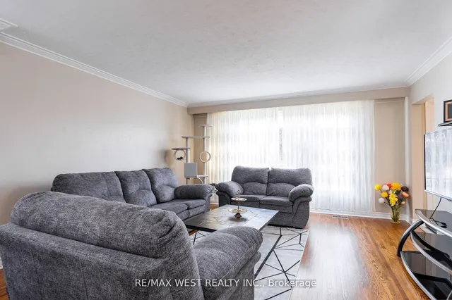 Additional image 9 of 10 Pastrano Crt