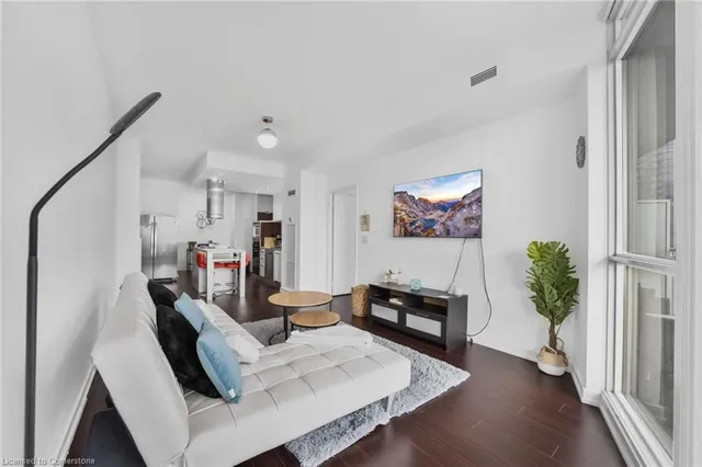 Additional image 5 of 38 Dan Leckie Way Unit 1909