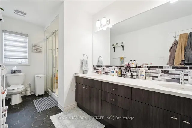 Additional image 15 of 1560 Moira Cres