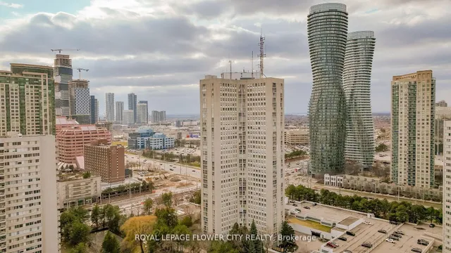 Additional image 2 of 3650 Kaneff Cres Unit 801