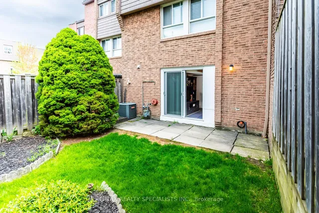 Additional image 40 of 405 Hyacinthe Blvd Unit 83