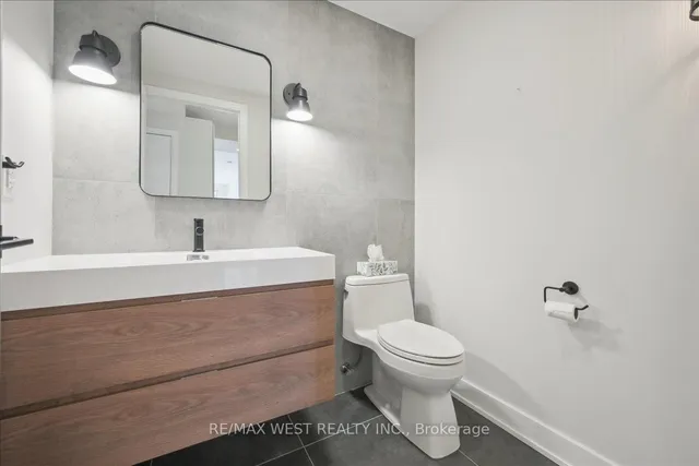 Additional image 7 of 70 Roehampton Ave Unit 314