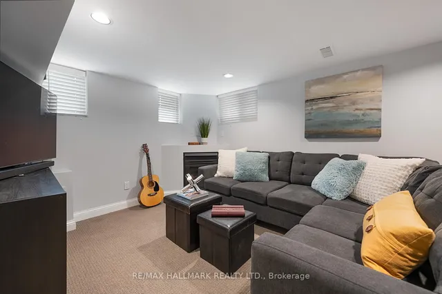 Additional image 34 of 176 Melrose Ave