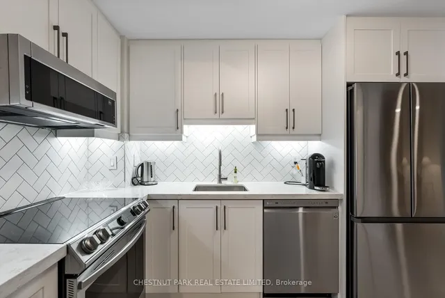 Additional image 6 of 285 Mutual St Unit 302