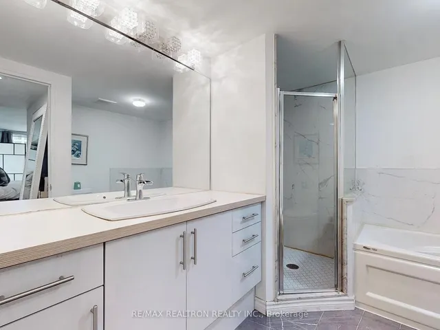 Additional image 24 of 101 Subway Cres Unit 912