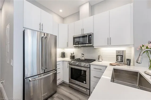 Additional image 17 of 60 Charles St Unit 2904