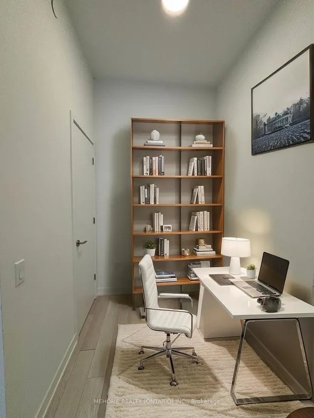 Additional image 11 of 39 Roehampton Ave Unit 2101