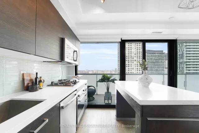 Additional image 6 of 11 Charlotte St Unit 2605