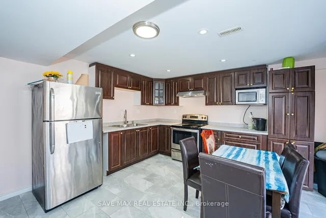 Additional image 35 of 73 West Glen Ave