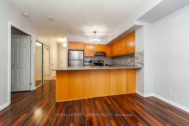 Additional image 19 of 1600 Keele St Unit 202