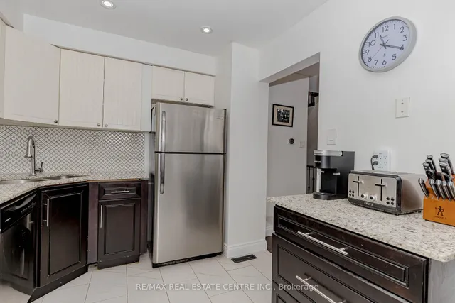 Additional image 16 of 1526 Lancaster Dr Unit 123