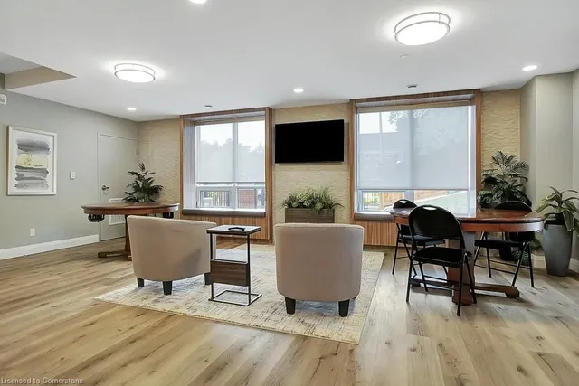 Additional image 36 of 399 Queen St Unit 101