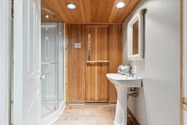 Additional image 36 of 116 Clement Rd