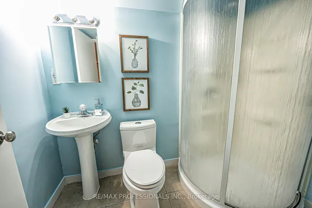 Additional image 35 of 116 Lake Shore Dr