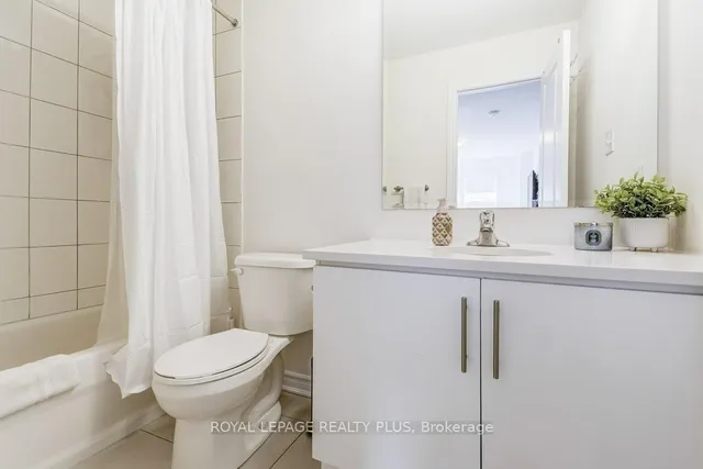 Additional image 34 of 383 Dundas St Unit 34