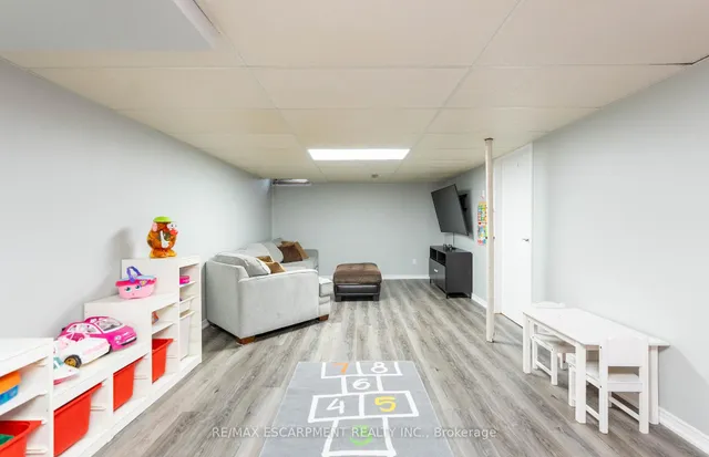 Additional image 24 of 1 Royalwood Crt Unit 55